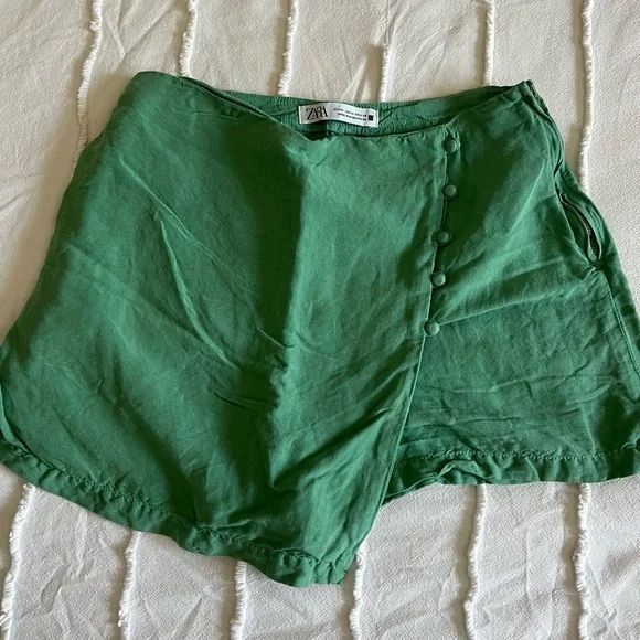 Zara linen green skort - Picture 1 of 3